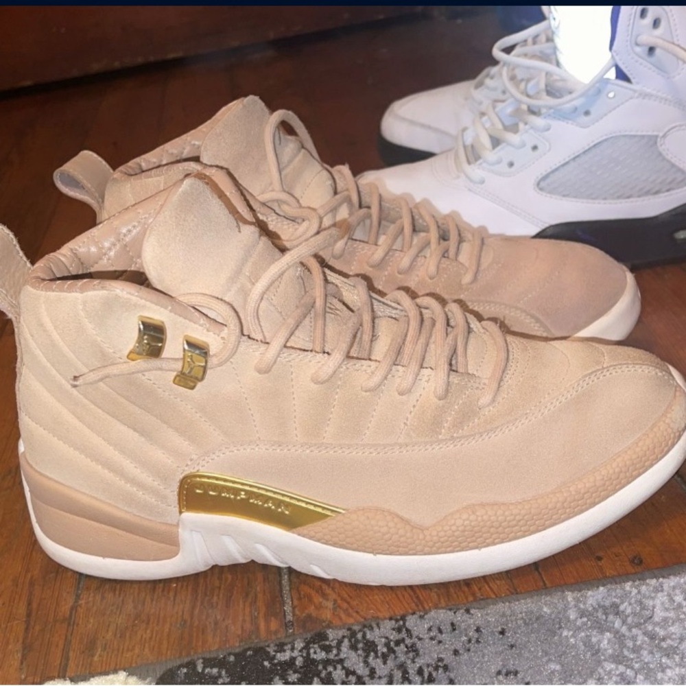 Jordan 12 shoes size 7.5